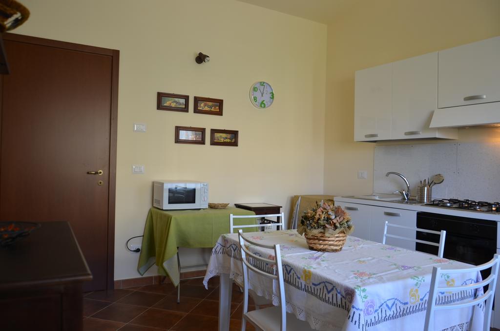 La Carretteria Guest House Mistretta الغرفة الصورة