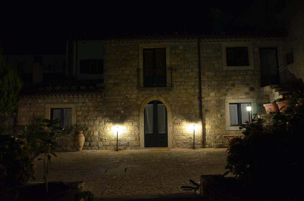 La Carretteria Guest House Mistretta الغرفة الصورة